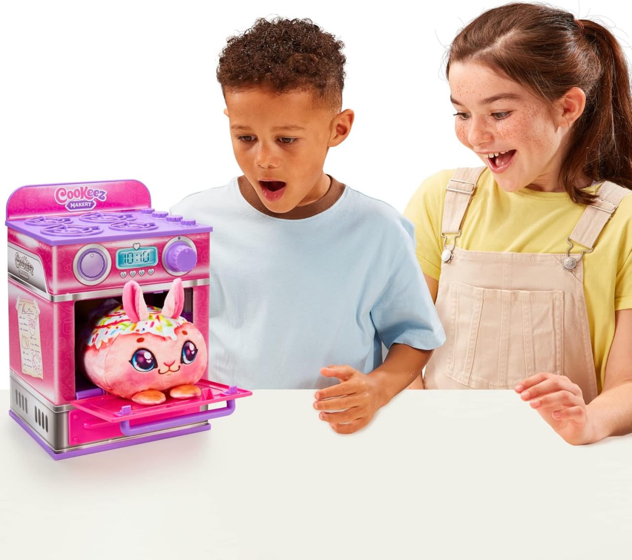 Интерактивная игрушка Moose Toys Волшебная духовка Cookeez Makery Cinnamon Treatz Oven Plush Сюрприз