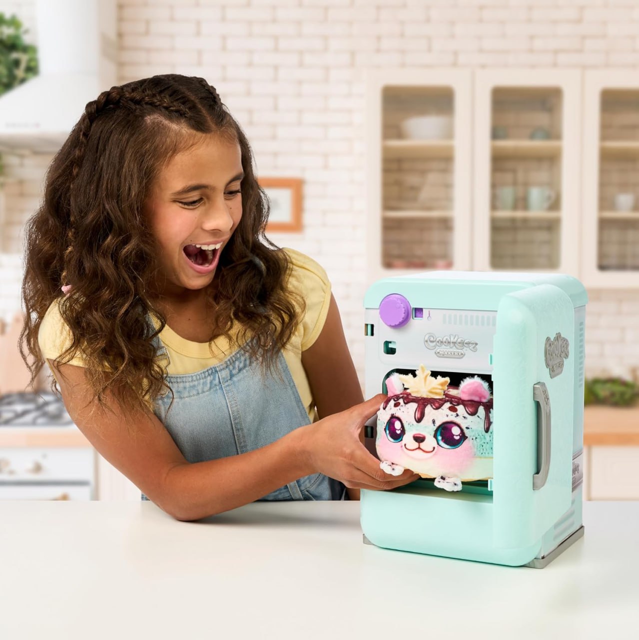 Игровой набор Мини-холодильник Cookeez Makery с мягкой игрушкой и аксессуарами для игры