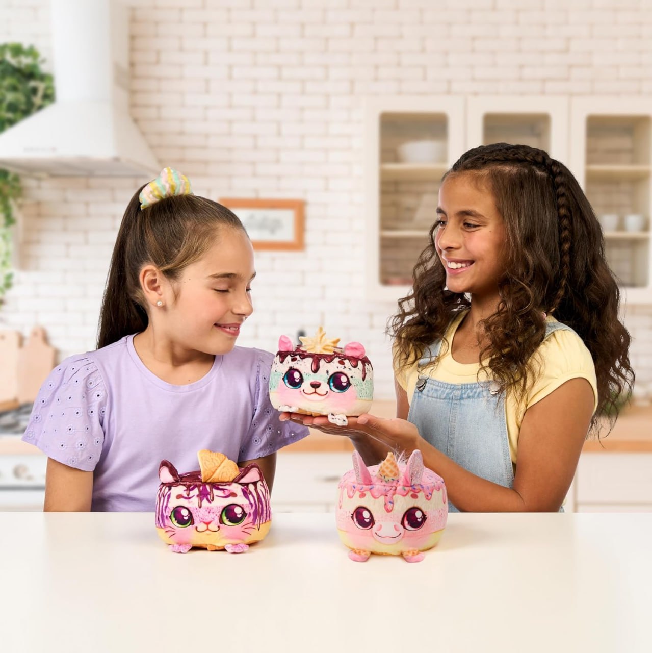 Игровой набор Мини-холодильник Cookeez Makery с мягкой игрушкой и аксессуарами для игры
