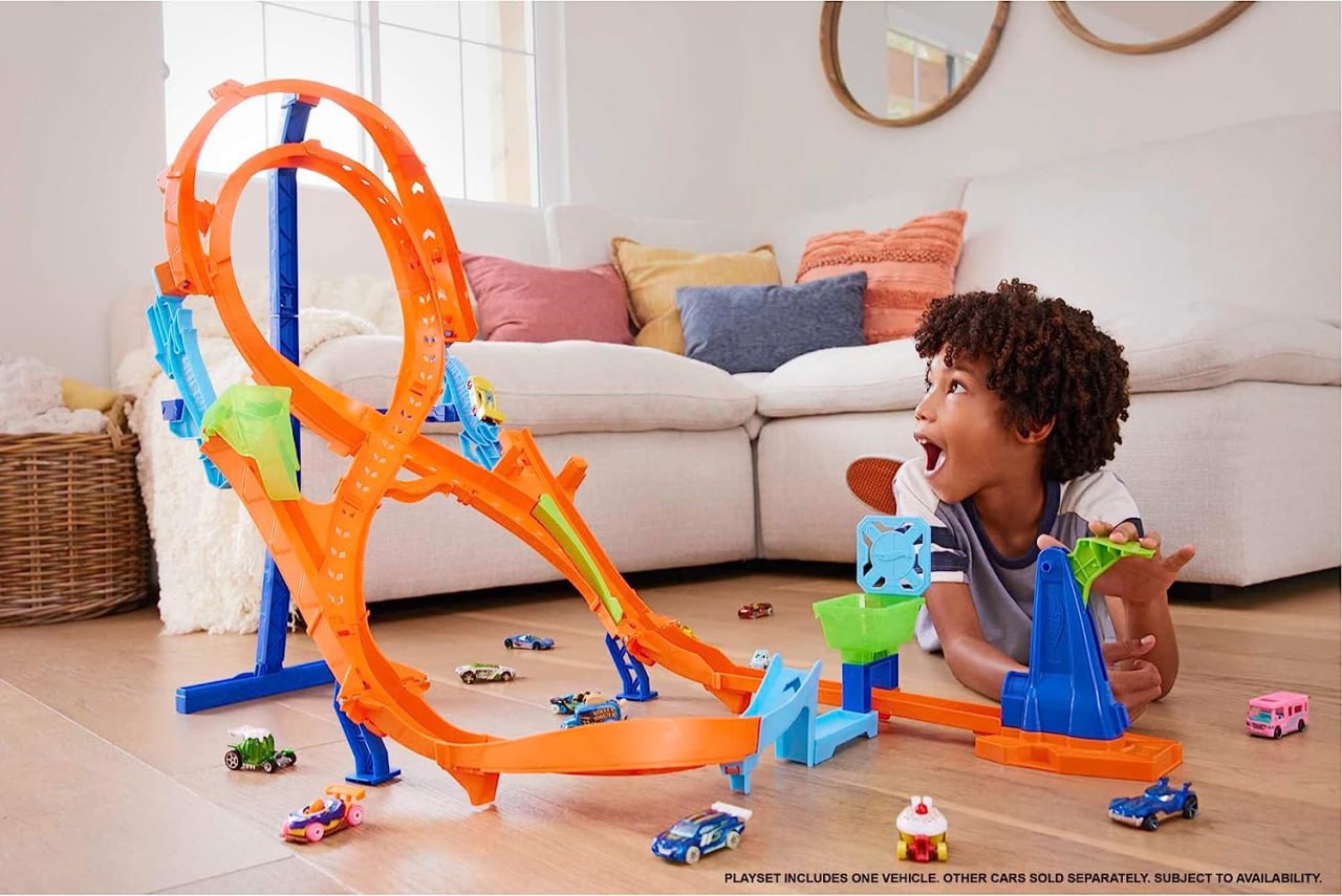 Трек Хот Вилс Вертикальная восьмерка Hot Wheels Action Figure-8 Track Set